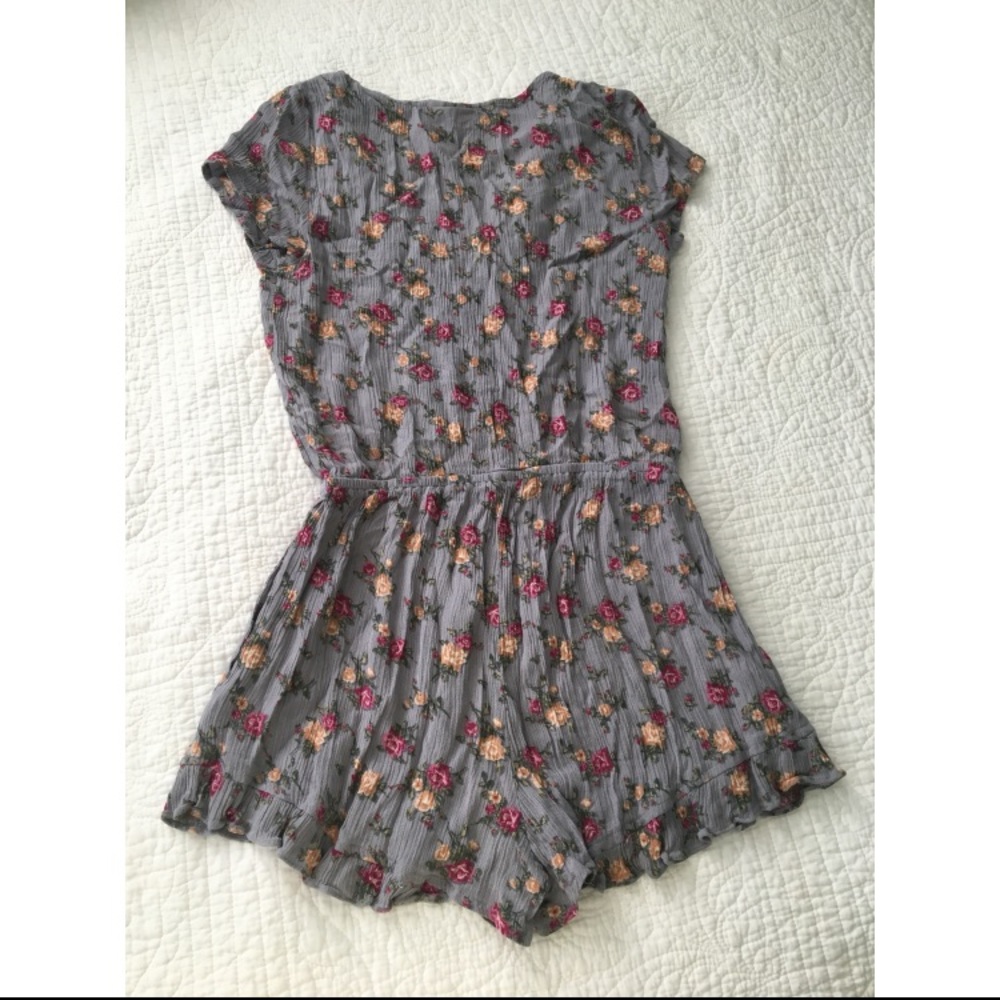 Floral romper - Picture 2 of 4